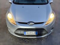 Usata Ford Fiesta 68 CV (50 kW) 2010 Grigio Utilitaria