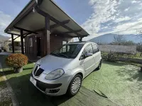 Usata Lancia Musa 101 CV (74 kW) 2005 Grigio Monovolume