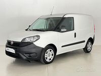 Begagnad Fiat Doblò S 105 HK (77 kW) 2022 Vit Minibuss
