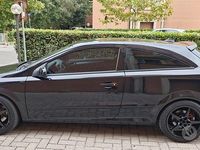 Usata Opel Astra GTC 90 CV (66 kW) 2007 Nero Berlina