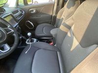 Usata Jeep Renegade 120 CV (88 kW) 2018 Grigio SUV