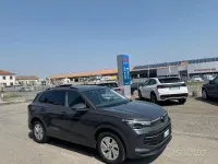 Usata VW Tiguan Life 131 CV (96 kW) 2024 Grigio SUV