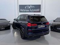 Usata BMW X5 M M Sport 530 CV (389 kW) 2024 Blu SUV