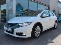 Usata Honda Civic Sport 99 CV (72 kW) 2012 Bianco Berlina