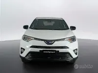 Begagnad Toyota RAV4 Hybrid Lounge 155 HK (114 kW) 2018 Vit SUV