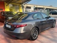 Usata Alfa Romeo Giulia Super 160 CV (117 kW) 2019 Grigio Berlina