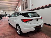 Usata Opel Astra Innovation 105 CV (77 kW) 2016 Bianco Berlina