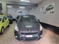 Usata Peugeot 5008 112 CV (82 kW) 2010 Grigio Monovolume
