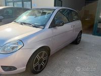 Usata Lancia Ypsilon 69 CV (50 kW) 2010 Viola Utilitaria