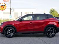 Nuova Alfa Romeo Junior Edizione Speciale 136 CV (100 kW) 2025 Rosso brera tetto nero SUV