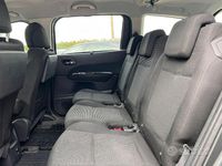 Usata Peugeot 5008 Family 112 CV (82 kW) 2011 Grigio Monovolume