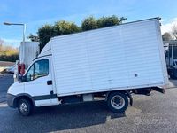 Usata Iveco 35.12 116 CV (85 kW) 2007 Bianco Furgone
