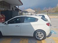 Usata Alfa Romeo Giulietta Exclusive 109 CV (80 kW) 2011 Utilitaria
