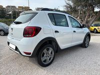 Usata Dacia Sandero Stepway 95 CV (69 kW) 2020 Bianco Utilitaria