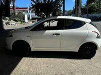 Usata Lancia Ypsilon 69 CV (50 kW) 2021 Bianco Utilitaria