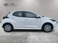 Usata Toyota Yaris Hybrid Active 92 CV (67 kW) 2025 Grigio Berlina