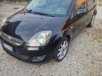 Usata Ford Fiesta 68 CV (50 kW) 2006 Nero Utilitaria