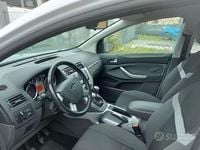 Usata Ford Kuga 140 CV (102 kW) 2012 Bianco SUV