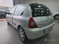 Usata Renault Clio II Authentique 58 CV (42 kW) 2007 Grigio Berlina