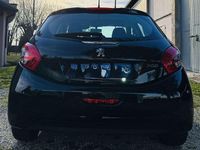 Usata Peugeot 208 Active 68 CV (50 kW) 2015 Utilitaria