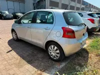 Usata Toyota Yaris 87 CV (63 kW) 2008 Grigio Utilitaria