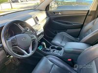 Usata Hyundai Tucson Xpossible 141 CV (103 kW) 2016 Bianco SUV