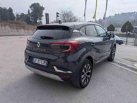Usata Renault Captur Techno 101 CV (74 kW) 2023 Blu SUV