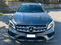 Usata Mercedes GLA200 Premium 136 CV (100 kW) 2019 Grigio SUV