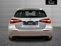 Usata Mercedes A180 Advanced 116 CV (85 kW) 2023 Argento iridio Berlina