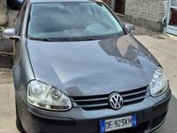 Usata VW Golf V 102 CV (75 kW) 2007 Grigio Utilitaria