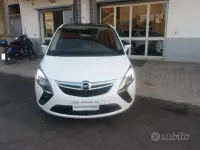 Usata Opel Zafira Tourer Cosmo 131 CV (96 kW) 2012 Bianco Monovolume