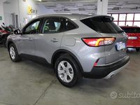 Usado Ford Kuga 225 CV (165 kW) 2021 Gris SUV