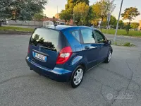 Usata Mercedes A180 Avantgarde 109 CV (80 kW) 2011 Bluazzurro Berlina