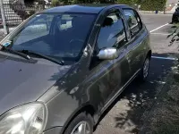 Usata Toyota Yaris 65 CV (47 kW) 2005 Grigio Berlina