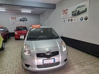 Usata Toyota Yaris 69 CV (50 kW) 2008 Grigio Berlina