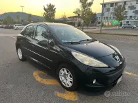 Usata Peugeot 207 Active 73 CV (53 kW) 2011 Nero Utilitaria