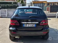 Usata Mercedes B200 140 CV (102 kW) 2007 Nero Monovolume