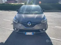Usata Renault Scenic E-Tech 110 CV (80 kW) 2017 Grigio Monovolume