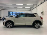 Usata VW T-Roc R-line 116 CV (85 kW) 2023 Grigio SUV