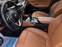 Usata BMW 520 Luxury Line 190 CV (139 kW) 2020 Blu/azzurro Station wagon