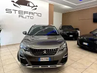 Usata Peugeot 3008 Allure 120 CV (88 kW) 2018 Verde SUV