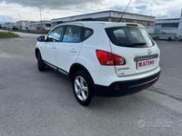 Usata Nissan Qashqai Tekna 115 CV (84 kW) 2009 Bianco SUV