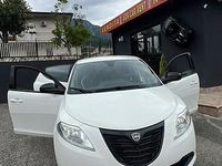 Usata Lancia Ypsilon 69 CV (50 kW) 2015 Bianco Utilitaria