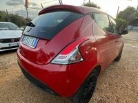 Usata Lancia Ypsilon Silver 70 CV (51 kW) 2021 Rosso Utilitaria