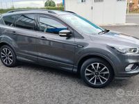 Usata Ford Kuga 120 CV (88 kW) 2019 Grigio SUV