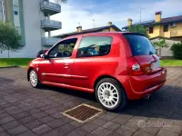 Usata Renault Clio R.S. 169 CV (124 kW) 2002 Utilitaria