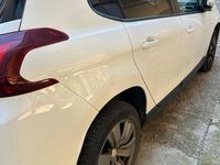 Usata Peugeot 2008 Active 82 CV (60 kW) 2018 Bianco SUV