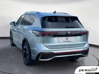 Usata VW Tiguan R-line 150 CV (110 kW) 2025 Dolomite silver metallizzato SUV