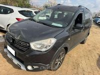 Usata Dacia Dokker Stepway 90 CV (66 kW) 2018 Gray Monovolume