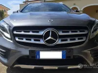 Usata Mercedes GLA180 Style 122 CV (89 kW) 2019 Grigio SUV